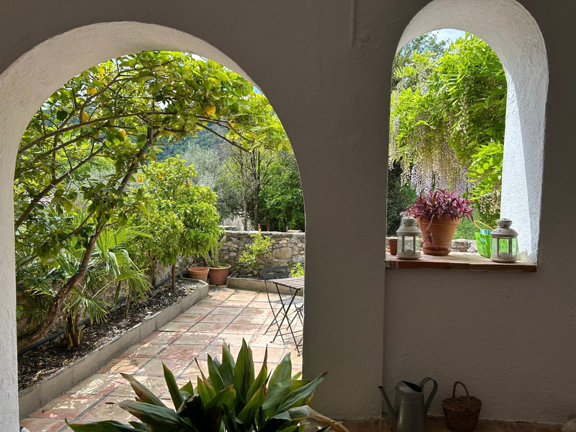 Acojedor Con Jardín En La Garrotxa * Argelaguer