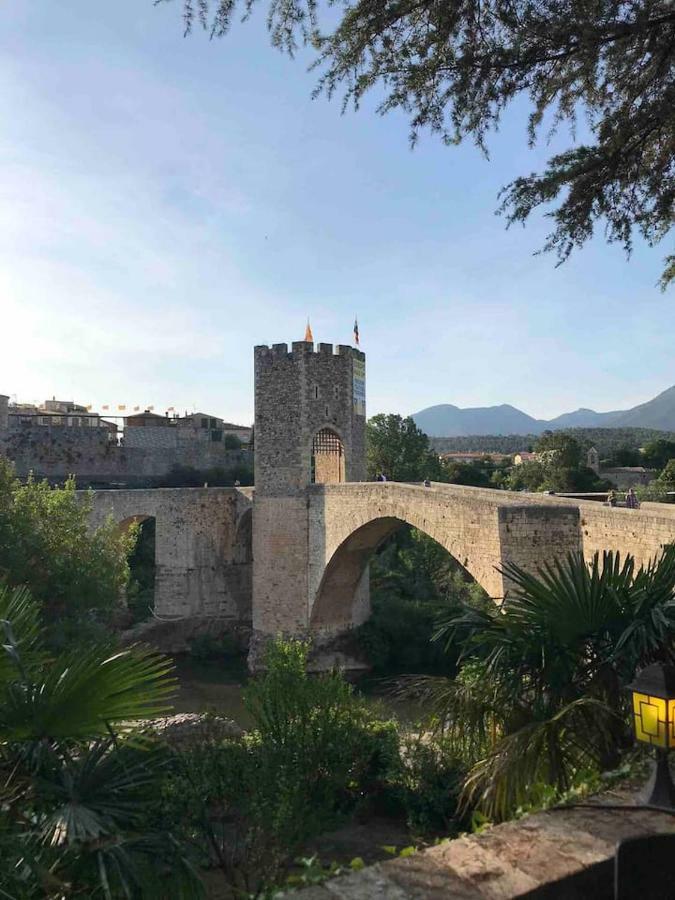 Acojedor Con Jardín En La Garrotxa